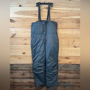 Beyond Clothing

Allta Polar L8 Bib

Color Manatee Grey

Size Medium 34 Regular